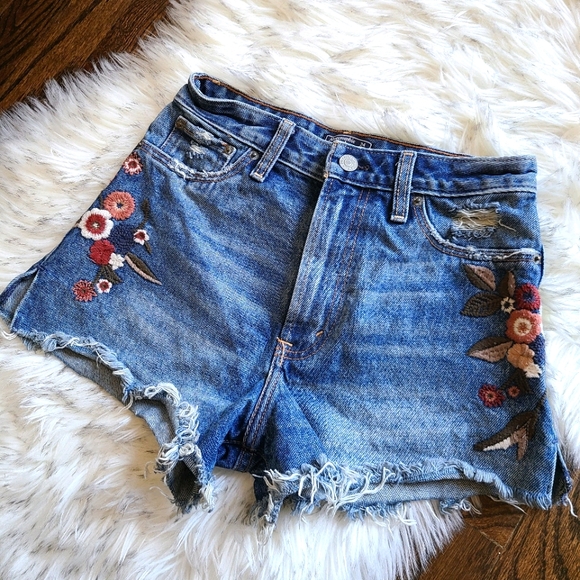 Abercrombie blue Jean shorts xs 24 embroidery 00r